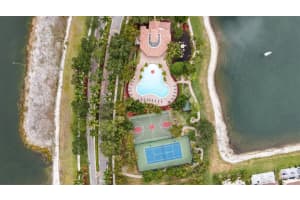 707 Cresta Circle, West Palm Beach, FL 33413 Sold 09/08/25