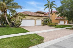 707 Cresta Circle, West Palm Beach, FL 33413 Sold 09/08/25