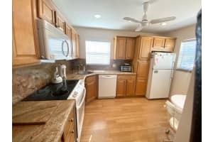 27 Colonial Club 105 Drive 105, Boynton Beach, FL 33435 - MLS#R11086852