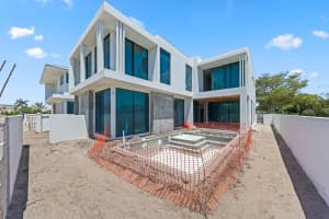 305 Grove Place, Delray Beach, FL 33444 Sold 10/27/25