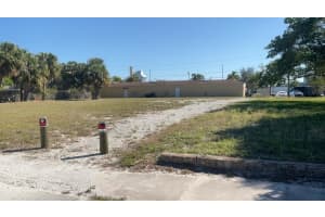 534 S 5th Street, Fort Pierce, FL 34950 - MLS#R11086923