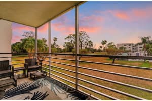 6698 10th Avenue N 205, Lake Worth