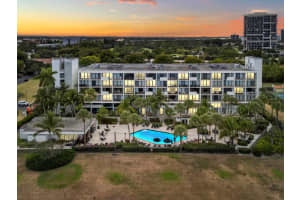 1830 Embassy Drive 607, West Palm Beach