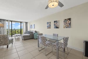 1830 Embassy Drive 607, West Palm Beach, FL 33401 - MLS#R11086956