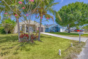 5855 Se Mitzi Lane, Stuart
