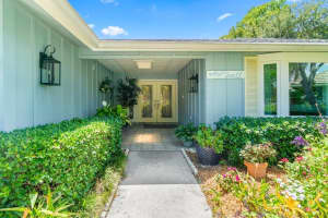 9028 Gardens Glen Circle, Palm Beach Gardens, FL 33418 Sold 06/24/25