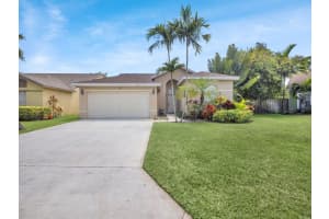150 Heatherwood Drive, Royal Palm Beach, FL 33411 Sold 07/31/25