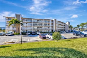 311 Greenbrier B, West Palm Beach, FL 33417 - MLS#R11087029