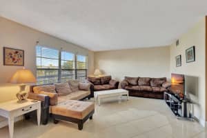 311 Greenbrier B, West Palm Beach, FL 33417 - MLS#R11087029