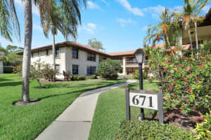 671 SW South River Drive 207, Stuart, FL 34997 Sold 08/25/25