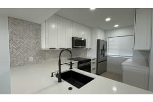 4483 Luxemburg 201 Court 201, Lake Worth