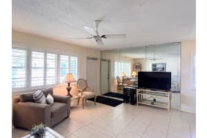 450 Horizons E 305, Boynton Beach, FL 33435 Sold 06/10/25