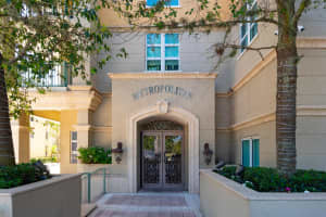 403 S Sapodilla Avenue 811, West Palm Beach, FL 33401 Sold 09/03/25