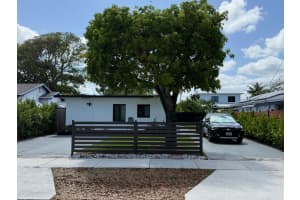 344 SE 4th Avenue E, Delray Beach, FL 33483 - MLS#R11087313