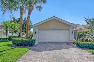 677 Hudson Bay Drive, Palm Beach Gardens, FL 33410 - MLS#R11087318