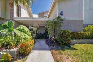 800 NW Fork Road 4-8, Stuart, FL 34994 Sold 08/13/25