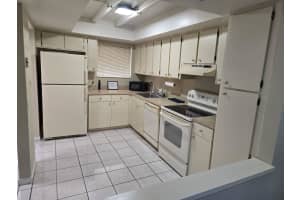 3186 Via Poinciana 106, Lake Worth, FL 33467 - MLS#R11087374