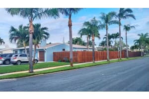 380 Laurie Road, West Palm Beach, FL 33405 - MLS#R11087425