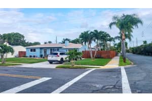 380 Laurie Road, West Palm Beach, FL 33405 - MLS#R11087425