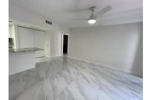 616 Executive Center Drive, West Palm Beach, FL 33401 - MLS#R11087535