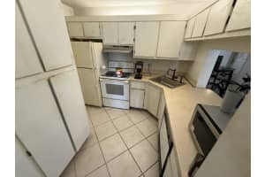 1009 Green Pine Boulevard E1, West Palm Beach, FL 33409 Sold 06/20/25