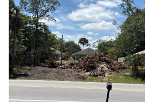 1355 20th Avenue SW, Vero Beach, FL 32962 Sold 06/13/25