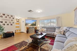 11711 Laurel Valley Circle, Wellington, FL 33414 Sold 06/25/25