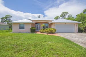 1456 Schumann Drive, Sebastian