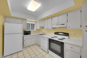 3154 Via Poinciana 306, Lake Worth, FL 33467 - MLS#R11087763