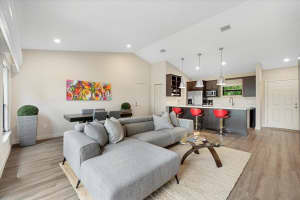 11863 Wimbledon Circle 542, Wellington