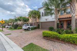 15784 N Italian Cypress Way N, Wellington