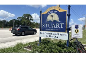 863 SE 13th Street, Stuart, FL 34994 Sold 05/29/25