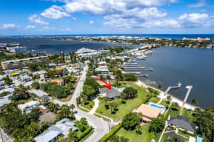 210 S Lake Drive, Lantana, FL 33462 Sold 11/17/25