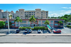 2400 NE 33rd Avenue #211, Fort Lauderdale, FL 33305 - MLS#R11088370