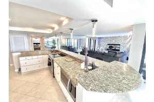 5420 N Ocean Drive 906, Singer Island, FL 33404 - MLS#R11088391
