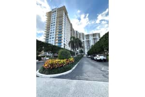 1801 S Flagler Drive 211, West Palm Beach, FL 33401 - MLS#R11088399
