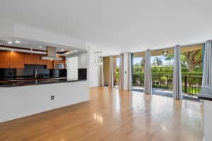 859 Jeffery Street 111, Boca Raton