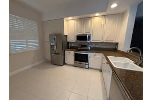 7 Harbour Isle Drive E 304, Fort Pierce, FL 34949 - MLS#R11088502