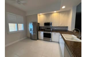 7 Harbour Isle Drive E 304, Fort Pierce, FL 34949 - MLS#R11088502