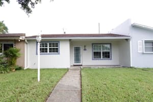 810 N Golf Drive, Hollywood