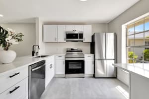 551 Covered Bridge Boulevard, Lake Worth