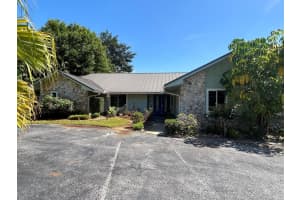 1614 Sw Saint Andrews Drive, Palm City