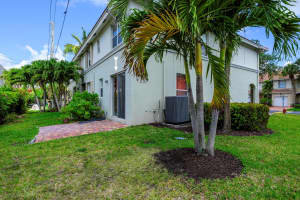 6081 Seminole Gardens Circle, Riviera Beach, FL 33418 - MLS#R11088693