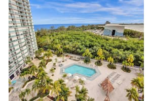 100 Bayview Drive, Sunny Isles Beach, FL 33160 - MLS#R11088781