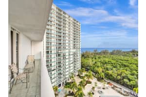 100 Bayview Drive, Sunny Isles Beach, FL 33160 - MLS#R11088781