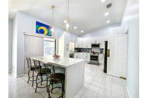 5450 Hawkes Bluff Avenue, Davie, FL 33331 Sold 11/06/25