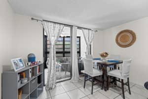 896 Federal Highway, Lantana, FL 33462 - MLS#R11088892