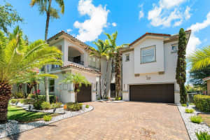 682 Cresta Circle, West Palm Beach