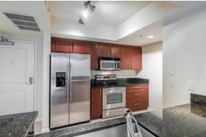 403 S Sapodilla 303 Avenue 303, West Palm Beach, FL 33401 - MLS#R11088945