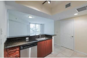 403 S Sapodilla 303 Avenue 303, West Palm Beach, FL 33401 - MLS#R11088945